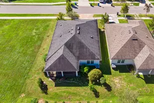 9244 Freedom Hill Dr, Seffner, FL 33584 - Photo 2