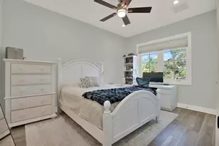 255 2nd St S, Safety Harbor, FL 34695 - Photo 28