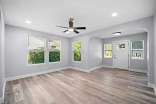 1319 E Norfolk St, Tampa, FL 33604 - Photo 8