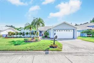 8747 Glen Lakes Blvd N, Saint Petersburg, FL 33702 - Photo 1