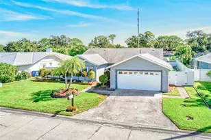 8747 Glen Lakes Blvd N, Saint Petersburg, FL 33702 - Photo 34