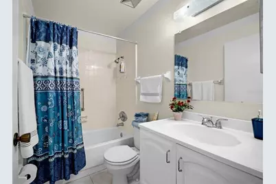 1906 Canterbury Lane #32, Sun City Center, FL 33573 - Photo 4