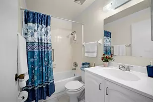 1906 Canterbury Ln, Sun City Center, FL 33573 - Photo 4