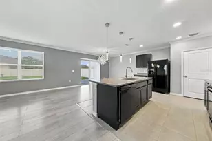 8028 Pelican Reed Cir, Wesley Chapel, FL 33545 - Photo 8