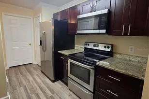 18563 Bridle Club Dr, Tampa, FL 33647 - Photo 8