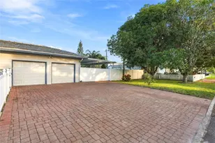 1146 30th Ave N, Saint Petersburg, FL 33704 - Photo 34