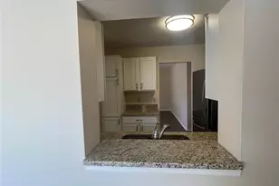 2232 Grenadier Dr, Sun City Center, FL 33573 - Photo 10