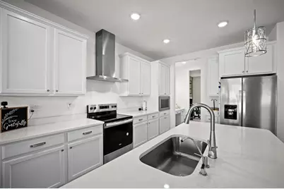 82 Hillshire Place, Spring Hill, FL 34609 - Photo 4