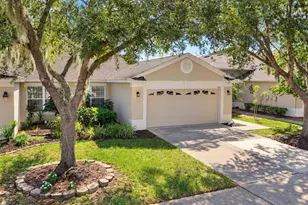 31421 Shaker Cir, Wesley Chapel, FL 33543 - Photo 2