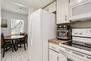 4718 Christa Ct, Tampa, FL 33614 - Photo 10
