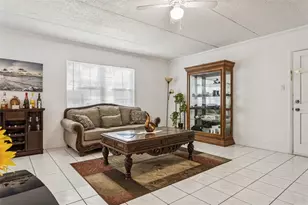 4718 Christa Ct, Tampa, FL 33614 - Photo 6