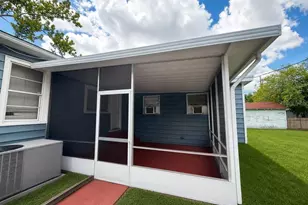 1314 16th St W, Bradenton, FL 34205 - Photo 1