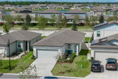 3621 Radiant Mountain Drive, Plant City, FL 33565 - Photo 2