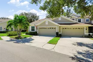 666 Spring Lake Cir, Tarpon Springs, FL 34688 - Photo 4