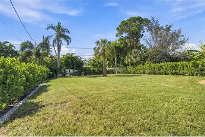 5426 Venetian Boulevard NE, Saint Petersburg, FL 33703 - Photo 84
