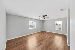 8427 Carriage Pointe Dr, Gibsonton, FL 33534 - Photo 36