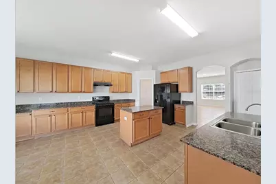 8427 Carriage Pointe Drive, Gibsonton, FL 33534 - Photo 12