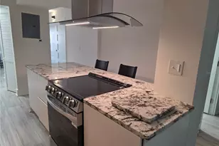 4890 Bay St NE, Saint Petersburg, FL 33703 - Photo 10