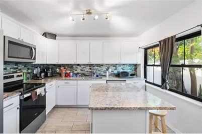 2227 19th Street S, Saint Petersburg, FL 33712 - Photo 22