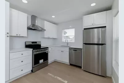 7291 8th Street N, Saint Petersburg, FL 33702 - Photo 6