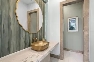 2913 W Knights Ave, Tampa, FL 33611 - Photo 8
