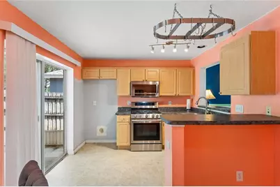 7451 Oxford Garden Circle, Apollo Beach, FL 33572 - Photo 6