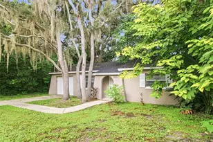9135 Maynard Ave, New Port Richey, FL 34654 - Photo 2