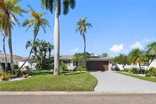 68 S Windward Island W, Clearwater Beach, FL 33767 - Photo 2