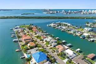 68 S Windward Island W, Clearwater Beach, FL 33767 - Photo 76
