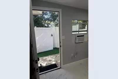 5831 Hammon Drive, Tampa, FL 33619 - Photo 2