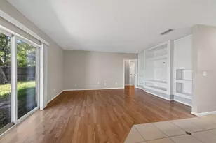 518 Wynnwood Dr, Brandon, FL 33511 - Photo 16