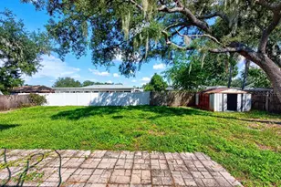 518 Wynnwood Dr, Brandon, FL 33511 - Photo 46