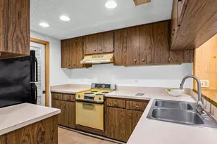 36750 US Hwy 19 N, Palm Harbor, FL 34683 - Photo 12
