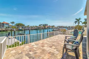 451 Palm Island NE, Clearwater Beach, FL 33767 - Photo 32