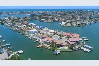 451 Palm Island NE, Clearwater Beach, FL 33767 - Photo 38