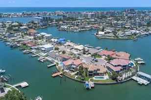 451 Palm Island NE, Clearwater Beach, FL 33767 - Photo 38