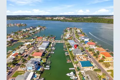 556 Johns Pass Avenue, Madeira Beach, FL 33708 - Photo 38