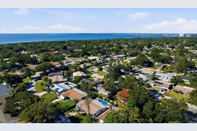 1460 69th Place S, Saint Petersburg, FL 33705 - Photo 42