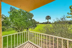 225 Country Club Dr, Largo, FL 33771 - Photo 26