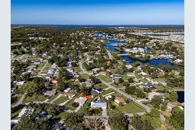 405 2nd Street SW, Ruskin, FL 33570 - Photo 2