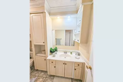 2850 59th Street S #112, Gulfport, FL 33707 - Photo 16