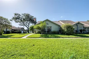 2366 Bentley Dr, Palm Harbor, FL 34684 - Photo 2