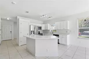 16867 Le Clare Shores Dr, Tampa, FL 33624 - Photo 12