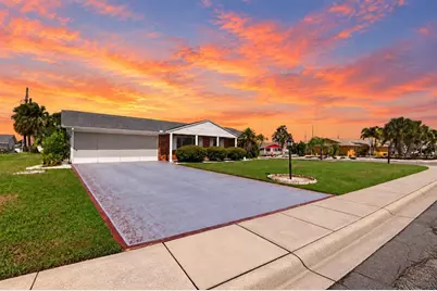 801 Oakmont Avenue, Sun City Center, FL 33573 - Photo 2