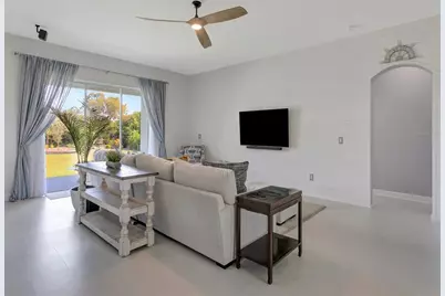 6504 Carrington Sky Drive, Apollo Beach, FL 33572 - Photo 20