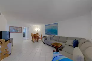 4885 1st St NE, Saint Petersburg, FL 33703 - Photo 4