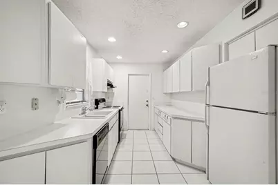 12128 Katherwood Street #20, Spring Hill, FL 34608 - Photo 10