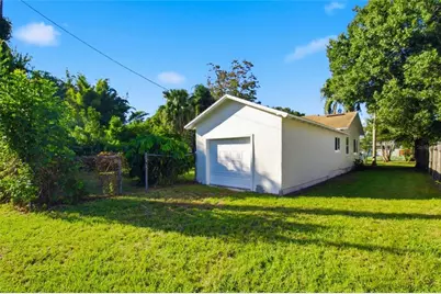 4540 Emerson Avenue S, Saint Petersburg, FL 33711 - Photo 24