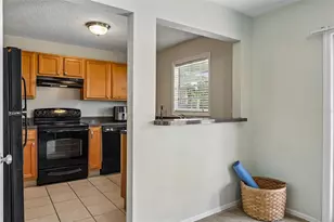 102 Pompano Dr SE, Saint Petersburg, FL 33705 - Photo 22