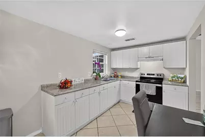 10110 Moores Mill Court, Tampa, FL 33615 - Photo 12